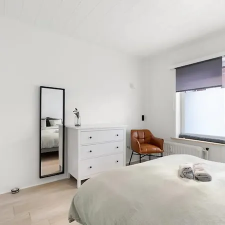 Appartamento Sunny 500m From The Beach Oostend *